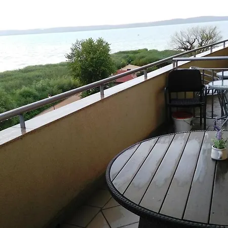 Club218 Wellness Balaton Apartman Siófok